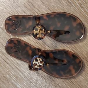 Tory burch flip flops